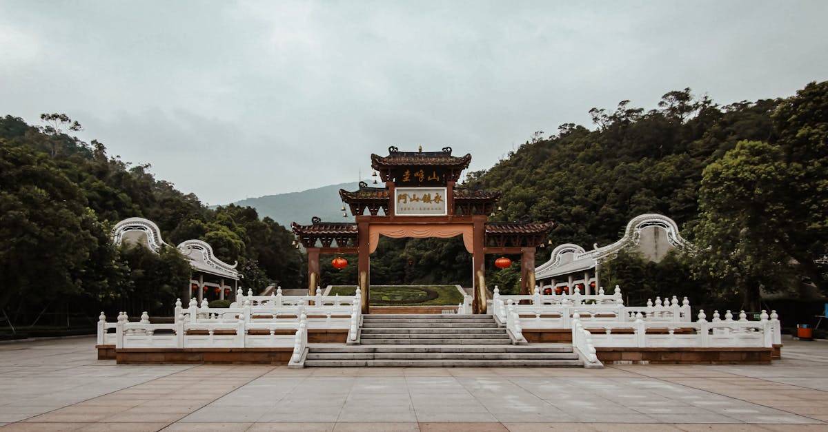 พิธีแก้ชงที่วัดเพื่อเสริมดวงในปีชง