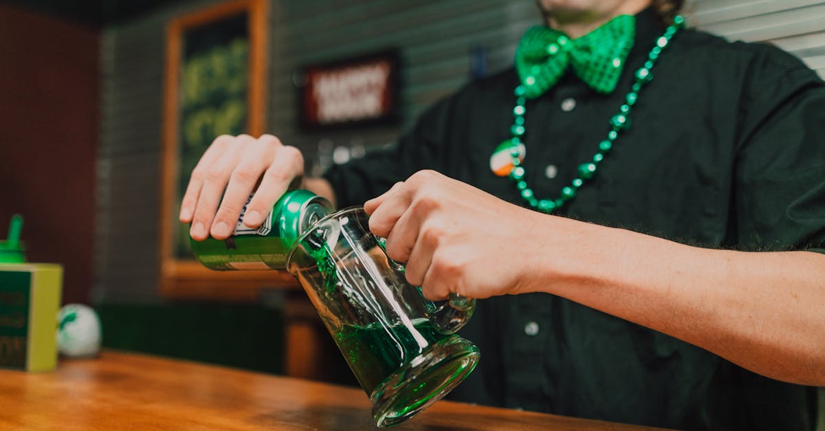 ภาพคาถาเสริมโชคลาภก่อนเสี่ยงดวงและข้อควรทำ-ไม่ควรทำ