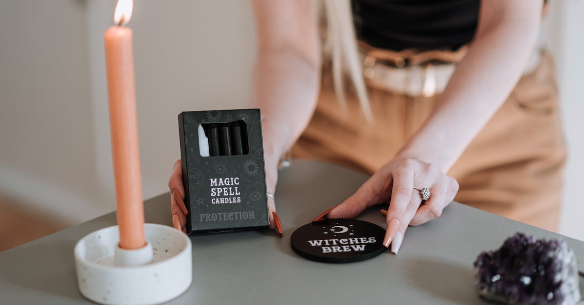 ภาพคาถาเสริมโชคลาภก่อนเสี่ยงดวง พร้อมข้อควรทำและไม่ควรทำ