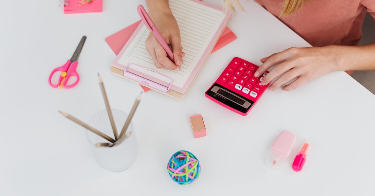 ภาพเหรียญและสมุดบันทึกสำหรับจดเลขเด็ดหวยฮานอย