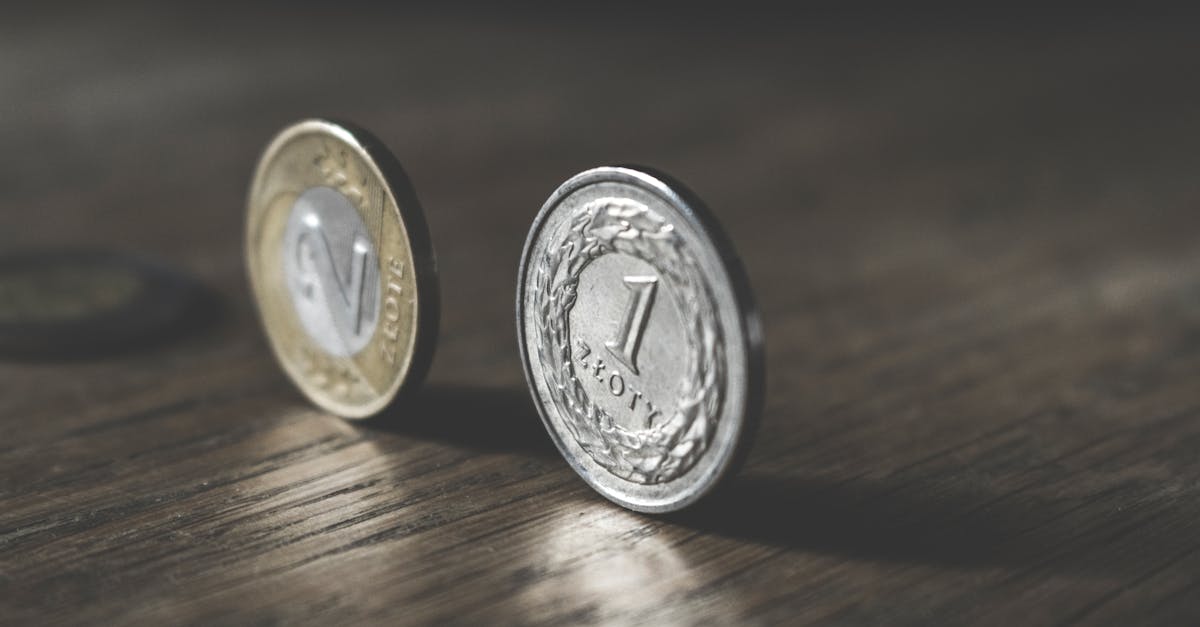 เหรียญและสมุดจดเลขเด็ด